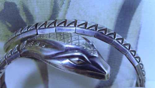 ANTIQUE ART DECO SILVER COIL SNAKE BANGLE - ADDITIONAL PHOTO 4
