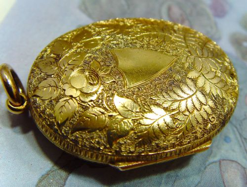 SOLD TO DEDRA ANTIQUE VICTORIAN 15CT GOLD FILL LARGE LOCKET - ADDITIONAL PHOTO 3