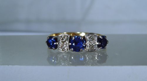 SOLD TO GRAHAM ART DECO 18 CT GOLD PLATINUM DIAMOND AND SAPPHIRE RING - ADDITIONAL PHOTO 6