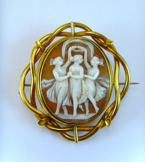 antique victorian three graces large cameo reversable locket brooch - CATEGORY: ANTIQUE JEWELLERY - DATED 1870