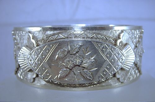 ANTIQUE VICTORIAN AESTHETIC MOVEMENT SILVER BANGLE - ADDITIONAL PHOTO 2