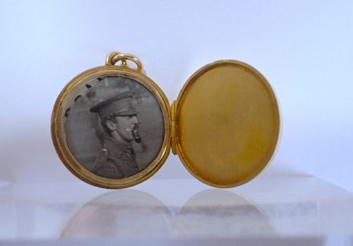ANTIQUE EDWARDIAN 9CT GOLD LOCKET - ADDITIONAL PHOTO 2