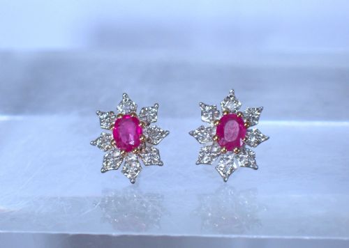 VINTAGE 9 CT YELLOW GOLD RUBY AND DIAMOND CLUSTER EARRINGS - ADDITIONAL PHOTO 4