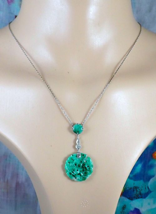 ART DECO NATURAL GREEN JADEITE JADE AND DIAMOND PENDANT - ADDITIONAL PHOTO 1
