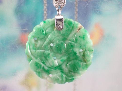 ART DECO NATURAL GREEN JADEITE JADE AND DIAMOND PENDANT - ADDITIONAL PHOTO 2