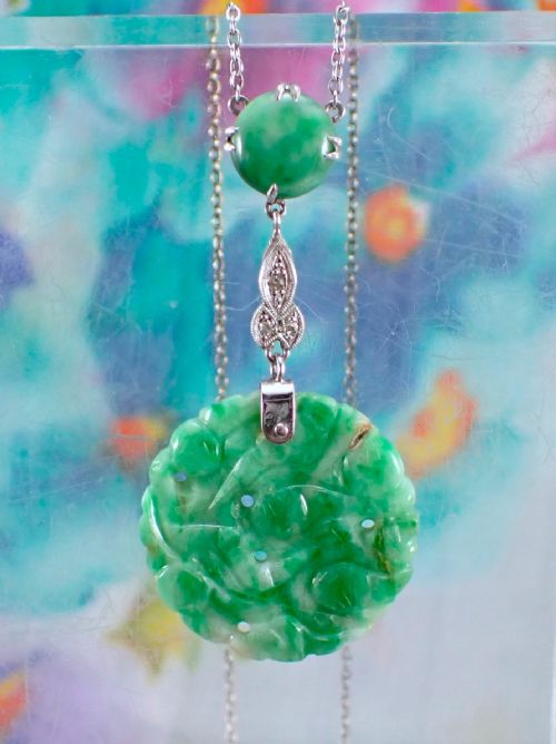 ART DECO NATURAL GREEN JADEITE JADE AND DIAMOND PENDANT - ADDITIONAL PHOTO 9