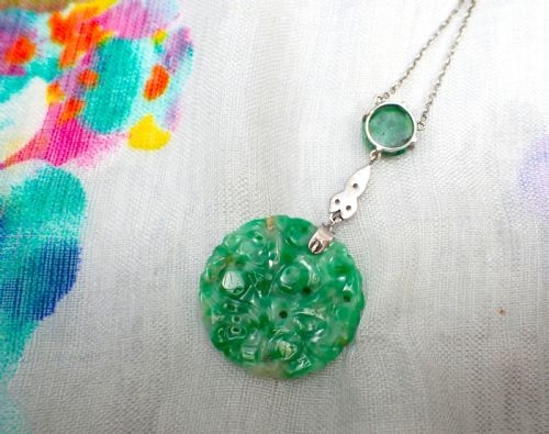 ART DECO NATURAL GREEN JADEITE JADE AND DIAMOND PENDANT - ADDITIONAL PHOTO 10