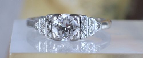 AN ORIGINAL PERIOD ART DECO 18CT GOLD PLATINUM DIAMOND RING - ADDITIONAL PHOTO 2