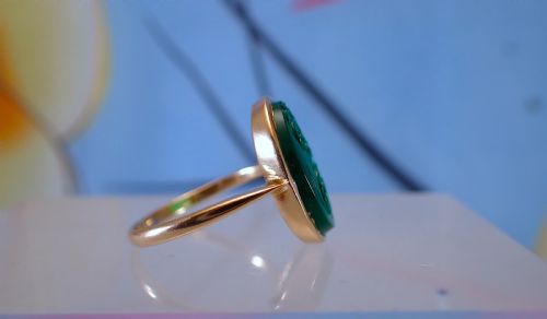 ART DECO CARVED CHALCEDONY GOLD RING - ADDITIONAL PHOTO 3