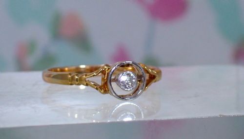 ANTIQUE ART DECO HALO DIAMOND SOLITAIRE 18 CT GOLD RING - ADDITIONAL PHOTO 4