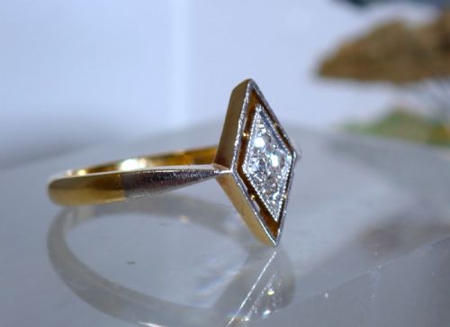 VINTAGE ORIGINAL ART DECO QUALITY 4 DIAMOND 18CT YELLOW GOLD AND PLATINUM RING - ADDITIONAL PHOTO 2