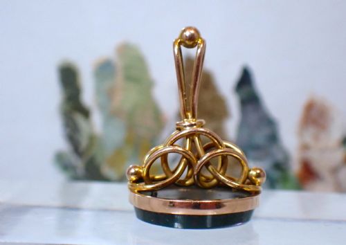 ANTIQUE 9CT GOLD BLOODSTONE INTAGLIO FOB SEAL PENDANT - ADDITIONAL PHOTO 1