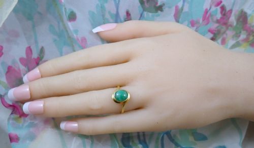 SOLD TO SARAHVINTAGE MID CENTURY 18CT GOLD NATURAL JADE RING - ADDITIONAL PHOTO 2