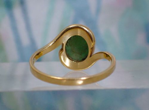 SOLD TO SARAHVINTAGE MID CENTURY 18CT GOLD NATURAL JADE RING - ADDITIONAL PHOTO 4
