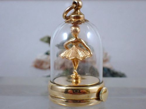 VINTAGE 1960S 9 CT GOLD BALLERINA IN A GLASS DOME MECHANICAL CHARM - ADDITIONAL PHOTO 2
