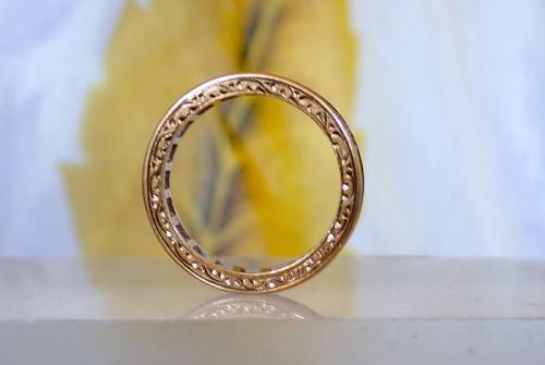 MID CENTURY VINTAGE CHANNEL SET SYNTHETIC SAPPHIRE GOLD ETERNITY RING - ADDITIONAL PHOTO 1