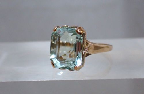 MIDCENTURY VINTAGE AQUAMARINE 9CT YELLOW GOLD RING - ADDITIONAL PHOTO 1