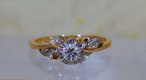 VINTAGE 18 CT YELLOW GOLD BRILLIANT CUT DIAMOND SOLITAIRE RING