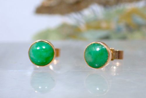 soldedwardian natural green jadeite jade 18ct gold stud earrings - CATEGORY: ANTIQUE JEWELLERY - DATED 1910
