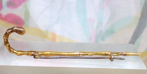 ANTIQUE EDWARDIAN 15CT YELLOW GOLD WALKING STICK BROOCH - ADDITIONAL PHOTO 2