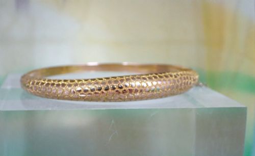 ANTIQUE VICTORIAN 9CT ROSE AND YELLOW GOLD BANGLE - ADDITIONAL PHOTO 7