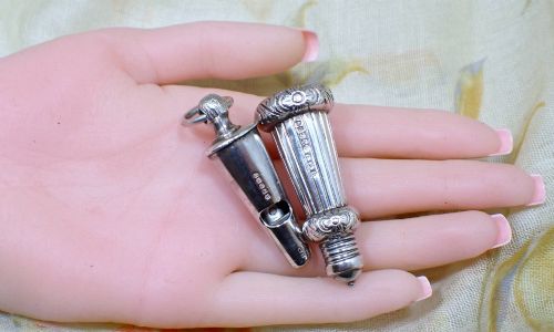 ANTIQUE EDWARDIAN SILVER WHISTLE PENDANT WITH IT'S SILVER CASE - ADDITIONAL PHOTO 5