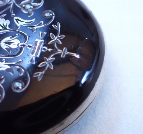 ANTIQUE VICTORIAN LARGE SILVER BLACK ENAMEL AND PEARL LOCKET - ADDITIONAL PHOTO 4