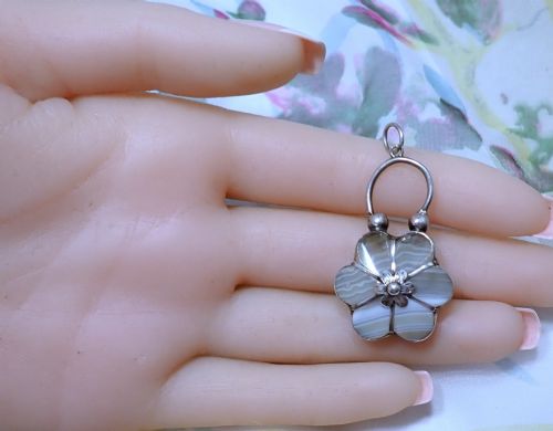ANTIQUE VICTORIAN SCOTTISH STERLING SILVER AND AGATE FLOWER SHAPE PADLOCK - ADDITIONAL PHOTO 3
