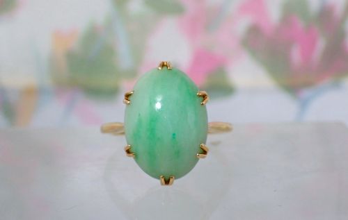 ART DECO 18CT YELLOW GOLD NATURAL JADEITEJADE RING