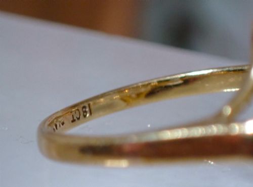 AN ORIGINAL PERIOD ANTIQUE ART DECO 18CT YELLOW GOLD PLATINUM DIAMOND RING - ADDITIONAL PHOTO 6