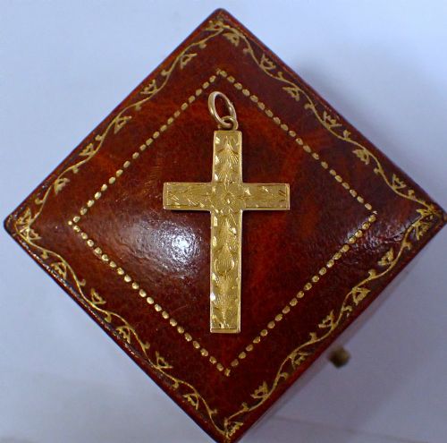 ANTIQUE VICTORIAN 15CT GOLD ENGRAVED CROSS