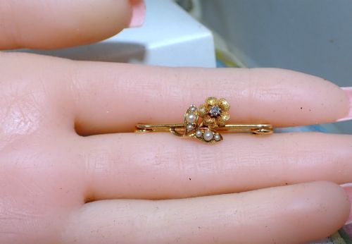 VICTORIAN 15CT GOLD DIAMOND AND PEARL FLOWER BROOCH - ADDITIONAL PHOTO 3