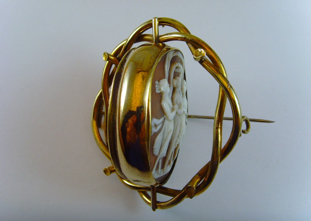 Antique Victorian three graces large Cameo reversable locket brooch View VI