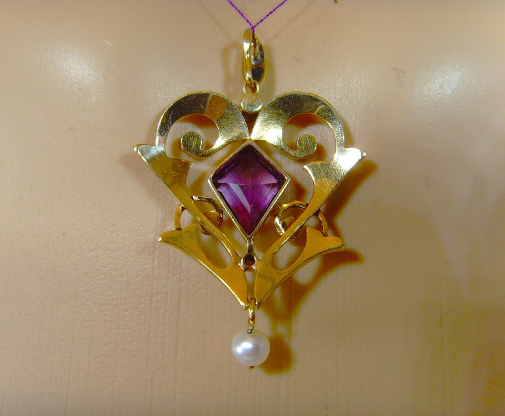 Antique Edwardian 15ct Gold Amethyst & Pearl pendant View V