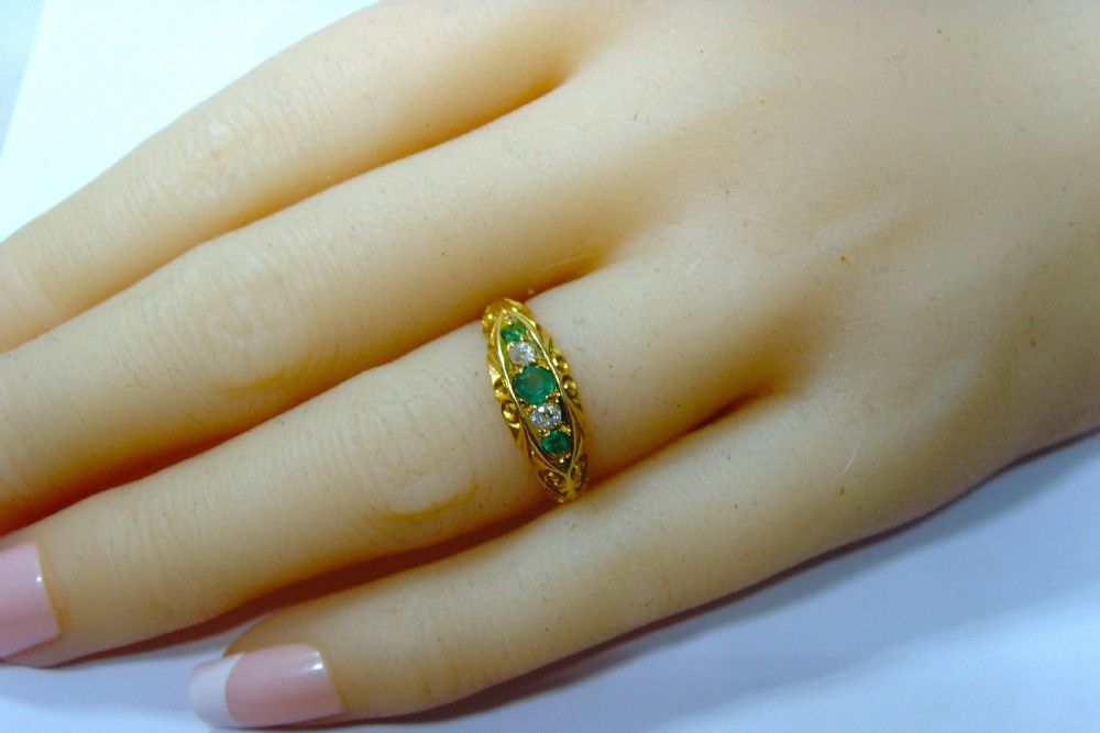 Reserved for Rebecca / Antique Edwardian 18 ct yellow gold Diamond and Emerald ring View IV
