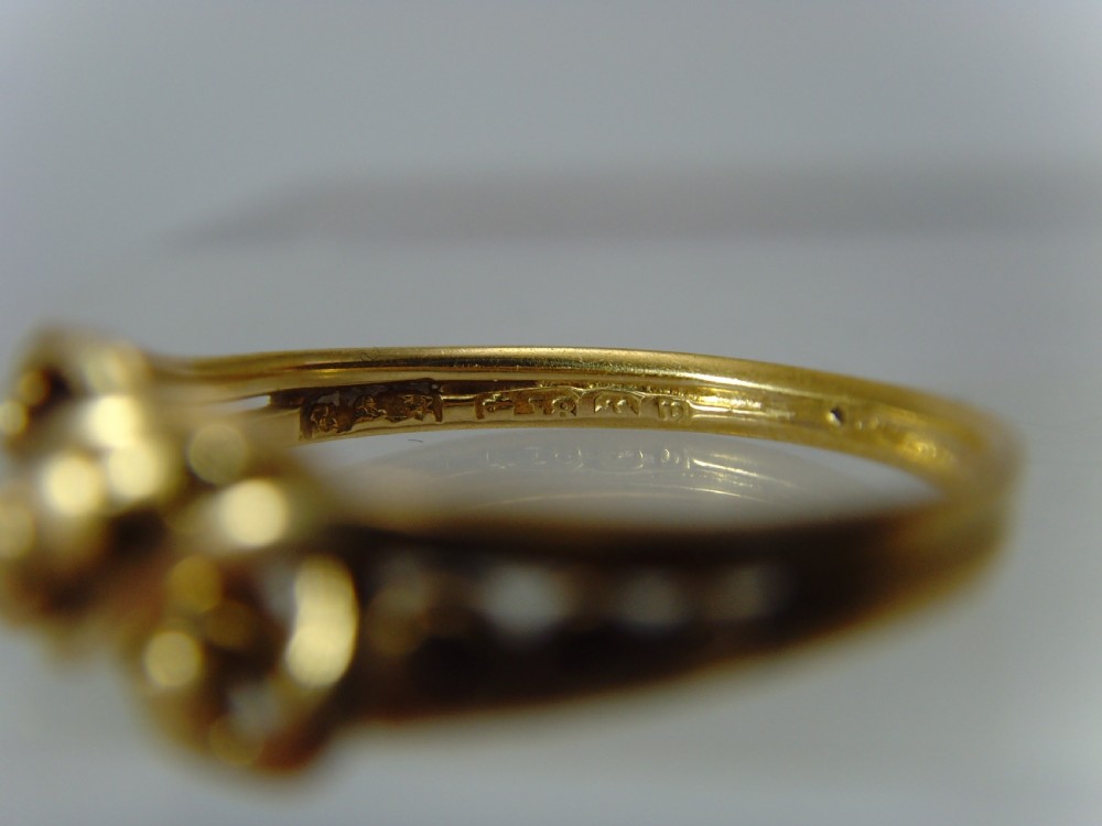 Antique Victorian 18ct gold keeper ring View IV