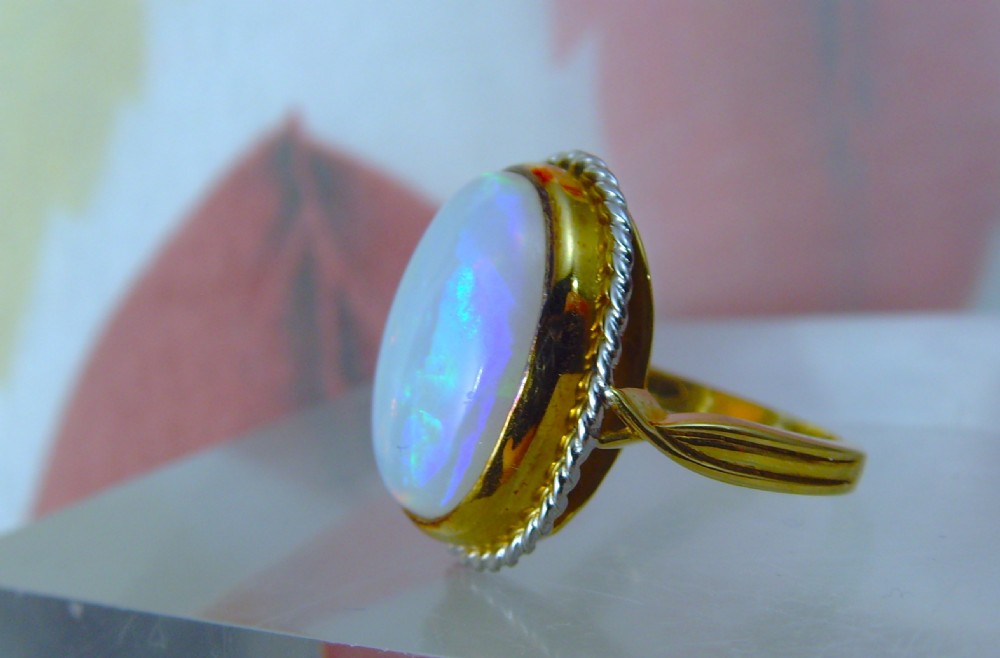 Reserved for Caroline / Vintage mid-century 18k yellow gold large 9.5 ct natural Opal Ring View IV