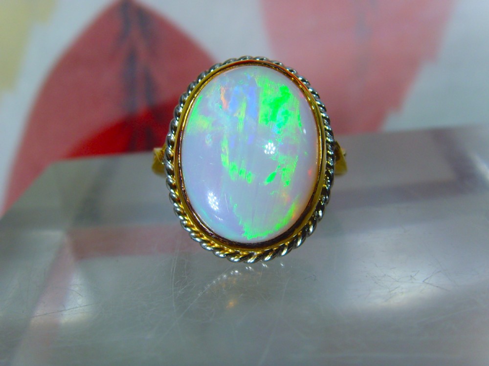 Reserved for Caroline / Vintage mid-century 18k yellow gold large 9.5 ct natural Opal Ring View X