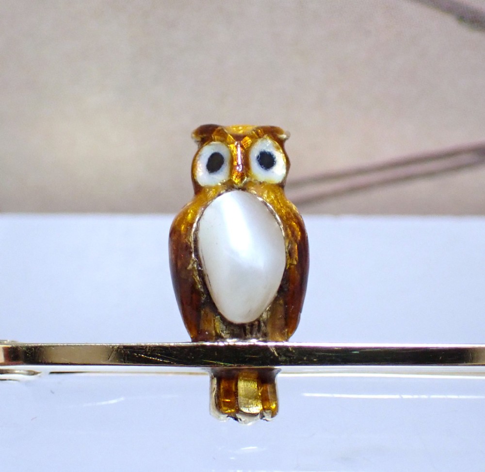 Antique Edwardian 15ct Gold natural pearl and enamel Owl brooch