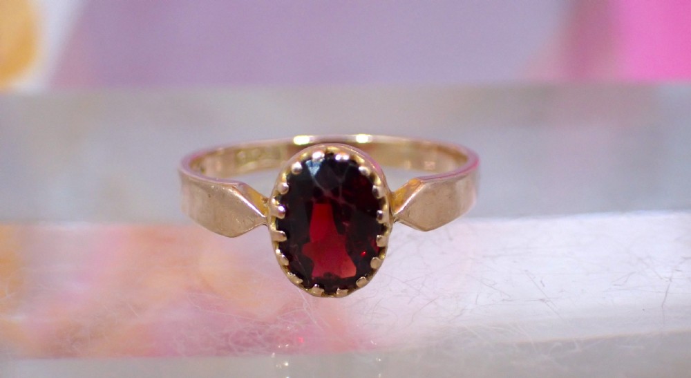 Antique Edwardian 9ct rose gold Garnet ring View III