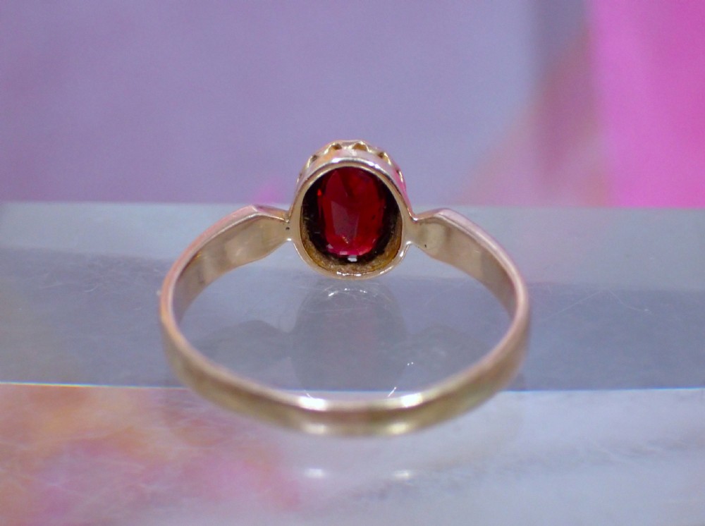 Antique Edwardian 9ct rose gold Garnet ring View VI