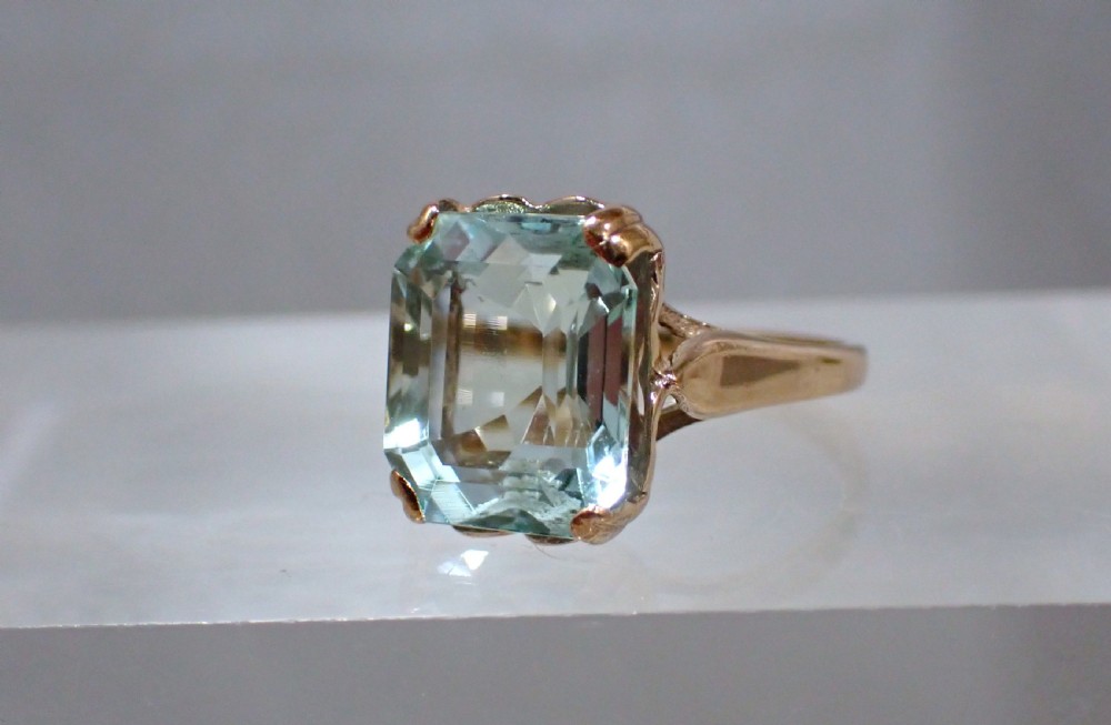 Mid-Century Vintage Aquamarine 9ct yellow gold ring View II