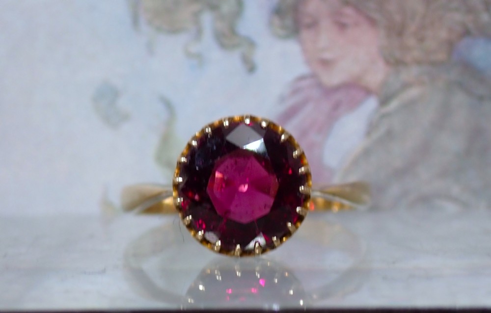 Antique Edwardian 9ct yellow gold Almandine Garnet ring