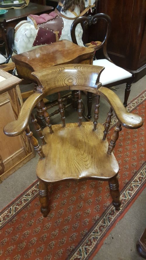 Antique Captains Chair / Smokers Bow