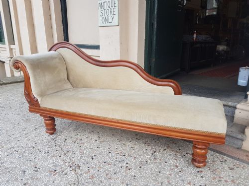 Victorian  Chaise