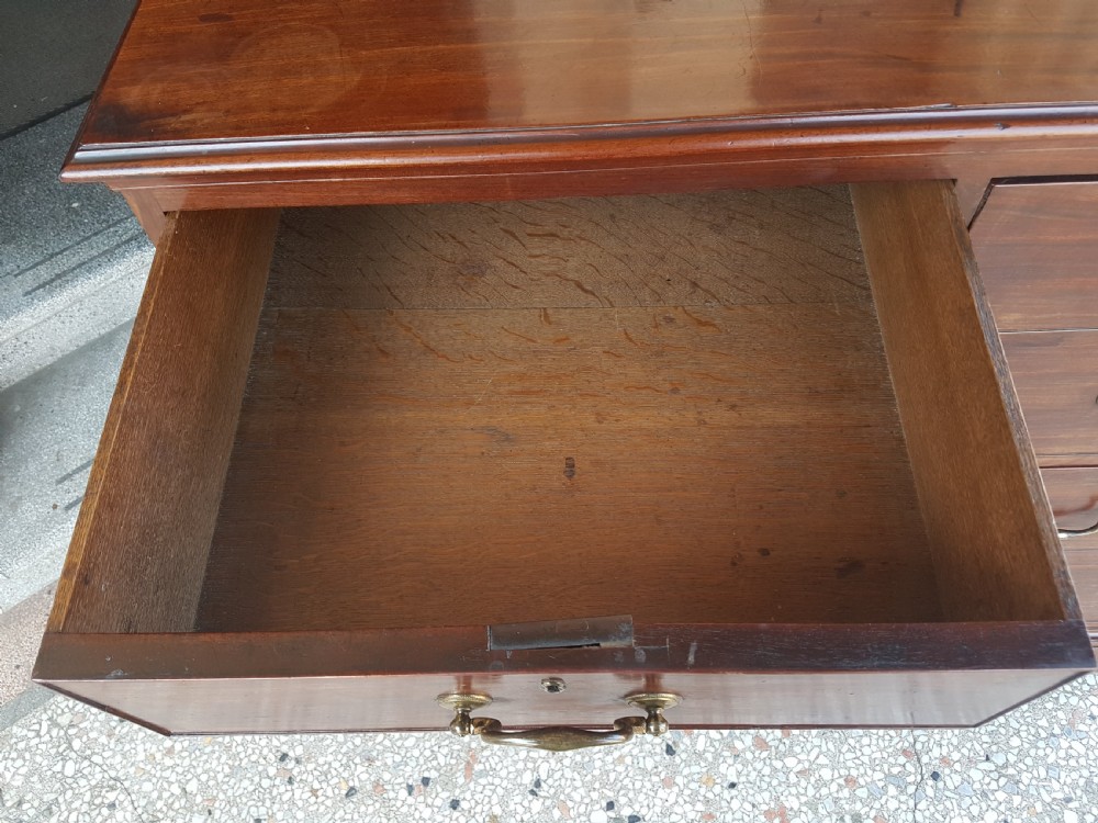 GEORGIAN  CHEST OF DRAWERS  View V