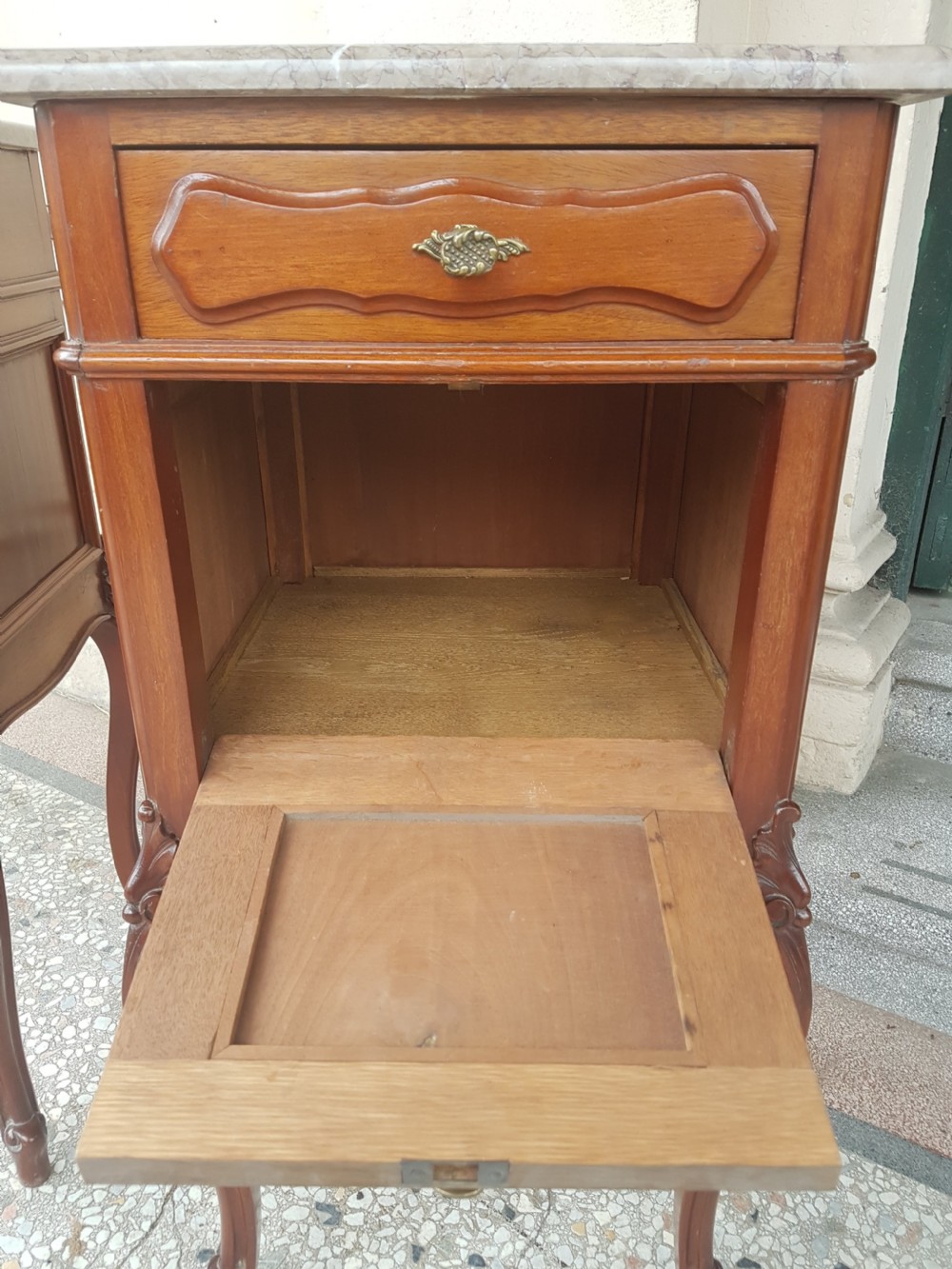 PAIR OF BEDSIDE CABINETS  View VI