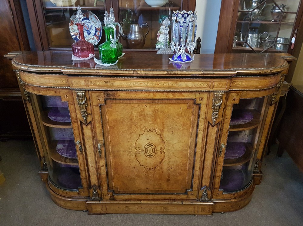 BURR WALNUT INLAID CREDENZA 