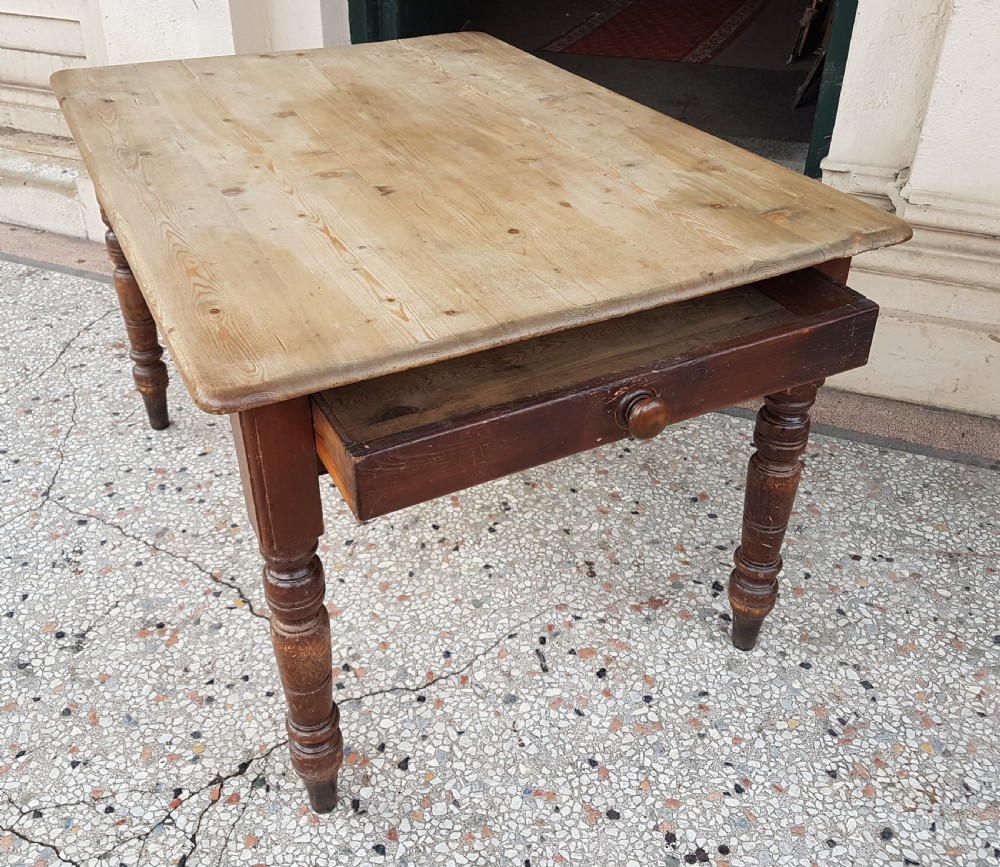 VICTORIAN  KITCHEN TABLE  View II