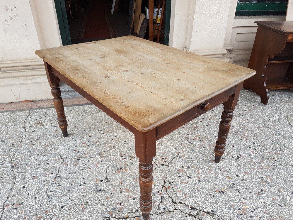 VICTORIAN  KITCHEN TABLE  View III
